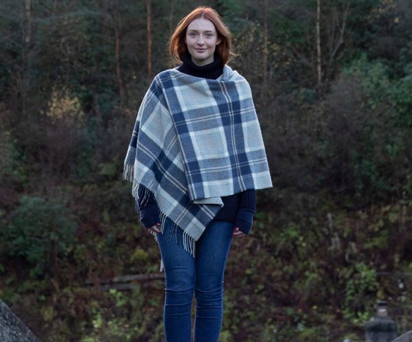 Lambswool Poncho - Isle of Skye - Image 2