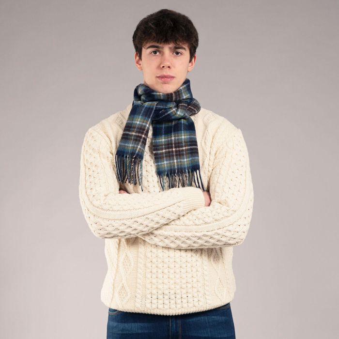 Bowhill Lambswool Tartan Scarf - Holyrood Modern - Image 3