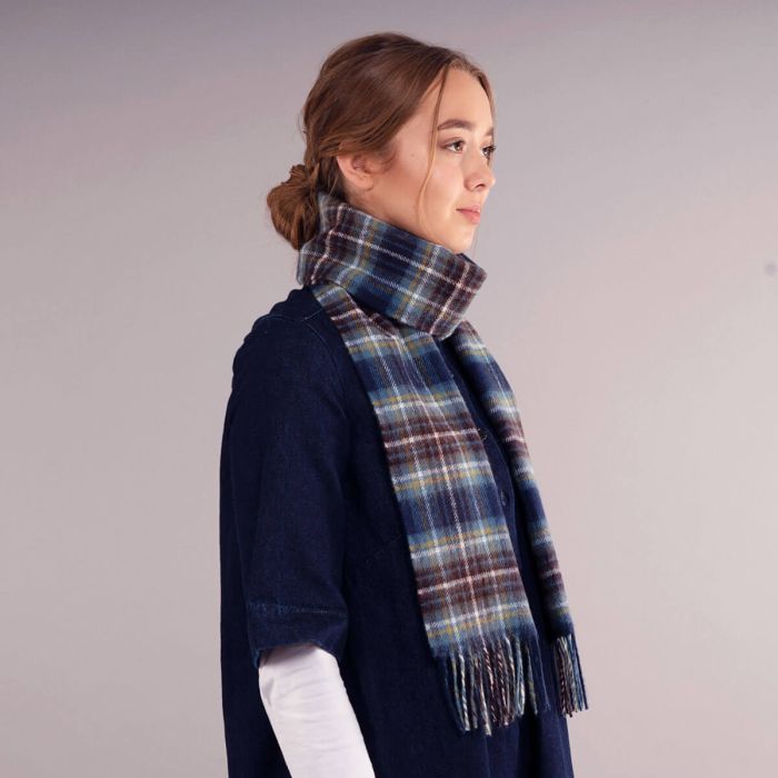 Bowhill Lambswool Tartan Scarf - Holyrood Modern - Image 6