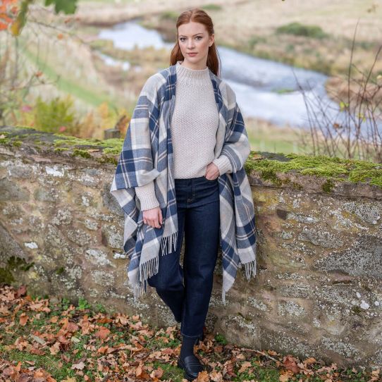 Lambswool Serape - Bannockbane Grey Tartan - Image 2